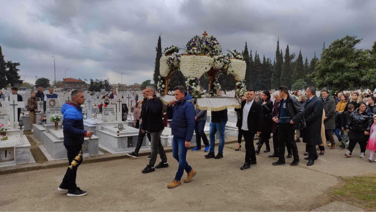 Στα νεκροταφεία της Ξάνθης η πρώτη περιφορά του Επιταφίου