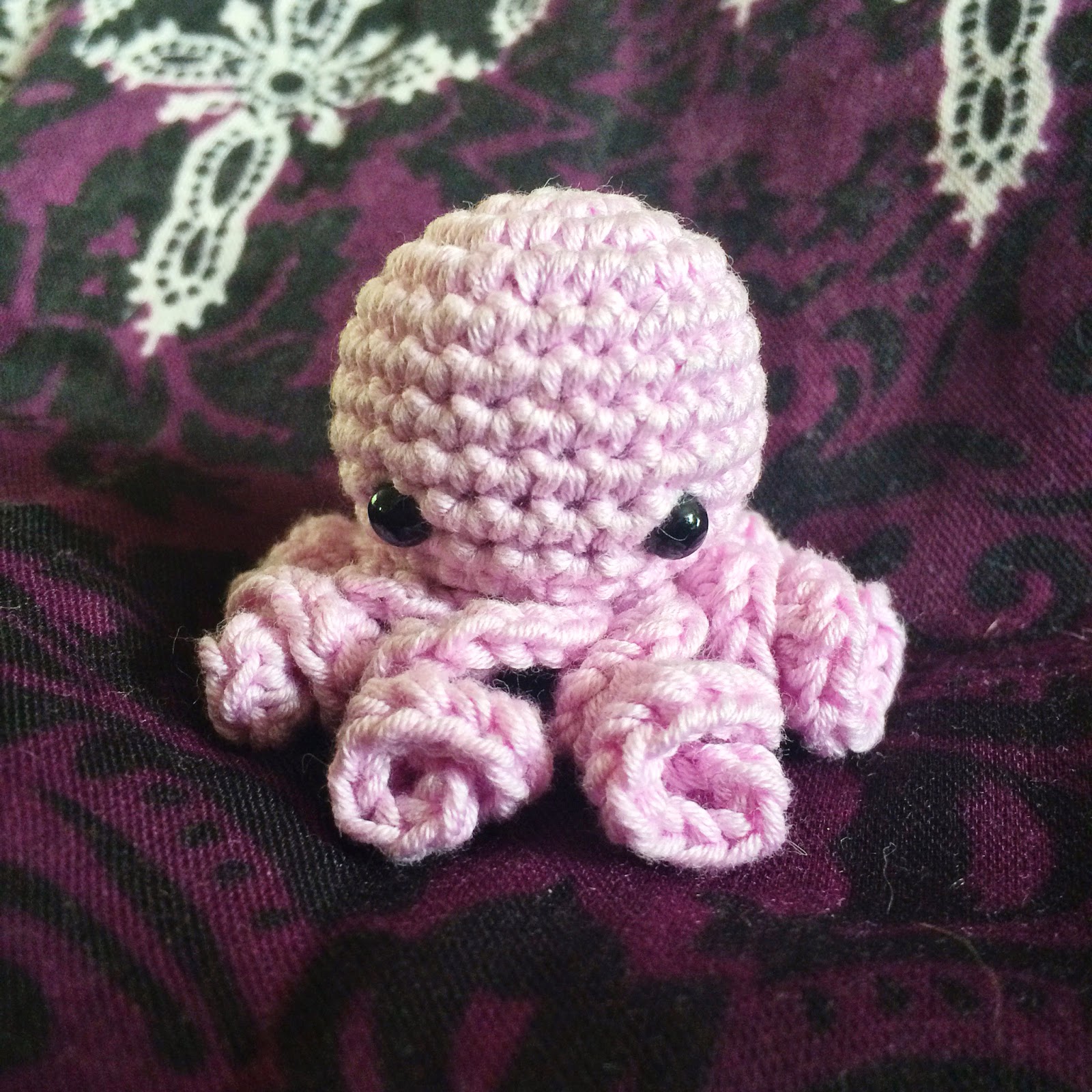 mini crochet octopus amigurumi