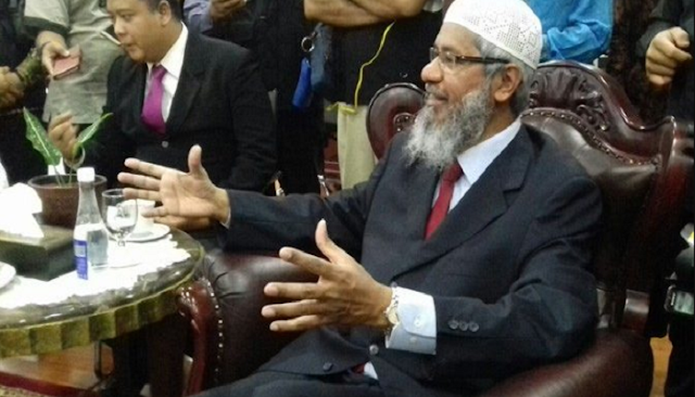 HEBAT..!!! DPR Dibuat Mlongo Saat Zakir Naik Terangkan Filosofi Al-Maidah Ayat 51