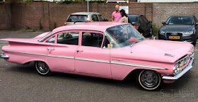 pink Cadillac Oldtimer