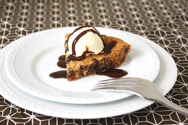 Skillet Baked Chocolate Chip Cookie 1