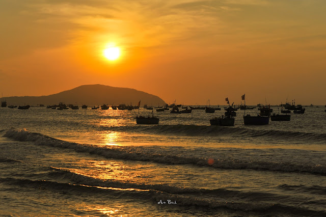 Đón bình minh tại chợ cá làng chài Mũi Né