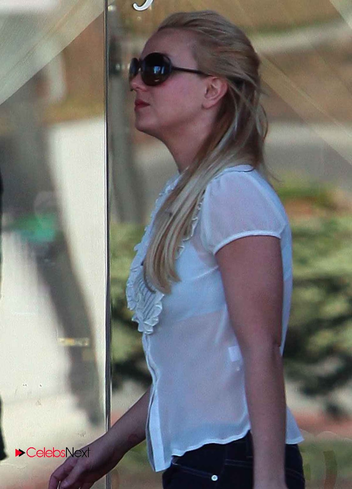 Britney Spears Photos in Jeans Shopping in Thousand Oaks ~ Celebs Next