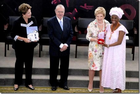 Raquel Homenagem Dilma