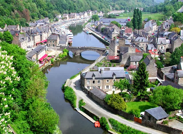 DINAN, CÔTES-D'ARMOR, FRANCE