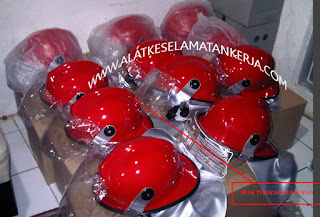 Helm pemadam Kebakaran