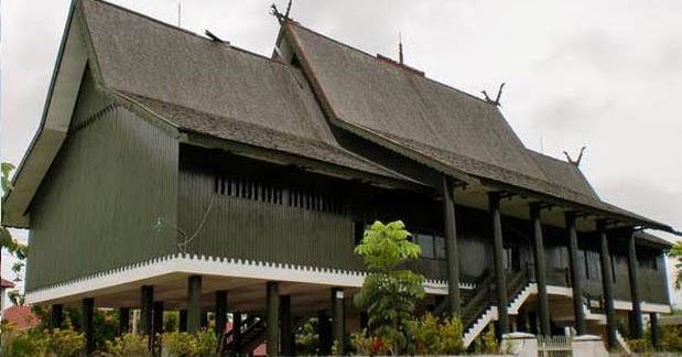  Rumah  Adat  Kalimantan Tengah dan Keterangannya Desain  