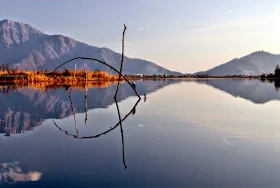 Nageen_Lake