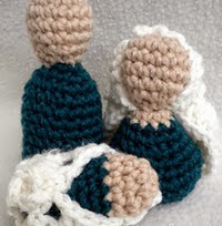 http://www.ravelry.com/patterns/library/peg-nativity-pieces