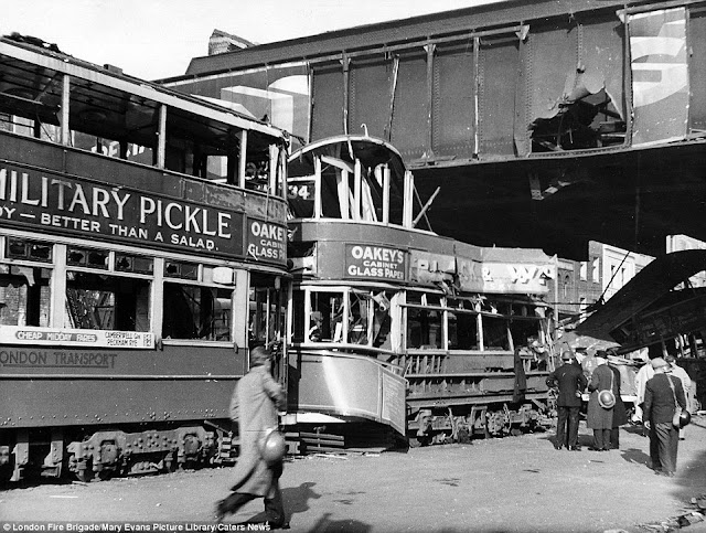 24 October 1940 worldwartwo.filminspector.com London Blitz Blackfriars Road