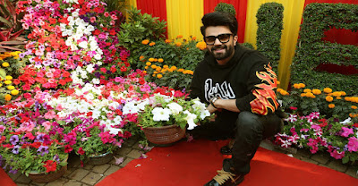 Manish Paul Spotted At the Flower Exhibition Organized @ Mumbai