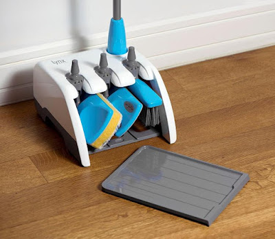 Lynx Dock Home Cleaning Tool Set Uses A Single Pole To Connect To Multiple Cleaning Heads