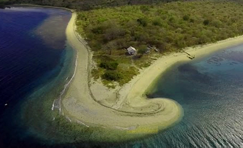 Pantai Tanjung Pasir di Kabupaten Sumbawa, Provinsi Nusa Tenggara Barat Keindahan Alam yang Menakjubkan