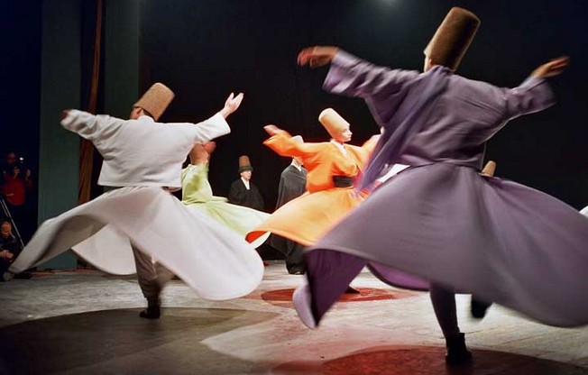 whirling-sufi-dervish-sema-dance