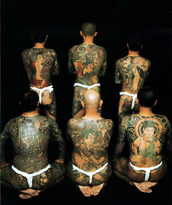 tatuaje paisaje japones. La mafia en Japón se caracteriza por ser despiadada y peligrosa.