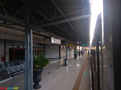 kereta api stasiun pasar senen