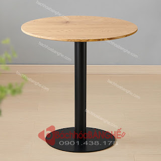 Mẫu bàn tròn cafe decor chân sắt sơn tĩnh điện đế tròn mặt gỗ cao su màu đen tại HCM