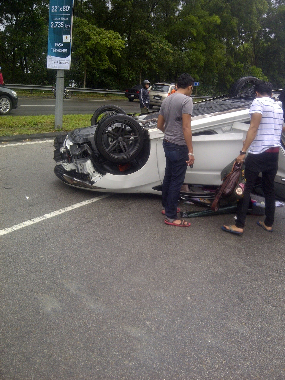 Gambar Pelakon Syarul Ridzwan Kemalangan Kereta Terbalik Oh Media