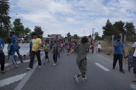 Σοβαρά επεισόδια στο hot spot της Μαλακάσας – Πληροφορίες για έναν νεκρό