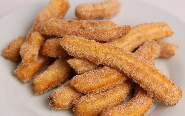 Resepi Churros Bersama Cinnamon Sugar dan Sos Coklat 