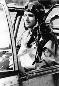 USAAF pilot Paul Bateman enlists on 18 March 1942 worldwartwo.filminspector.com