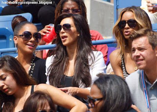 Kim Karsashian With Gal Pals Cheering Serena Williams