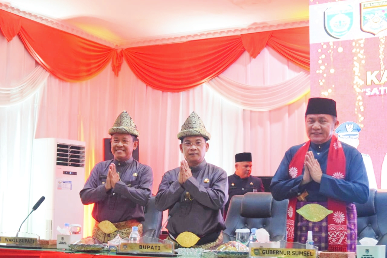 Gubernur Sumsel, Herman Deru, hadiri puncak HUT ke-X Kabupaten Musi Rawas Utara. Rabu (14/6/2023)