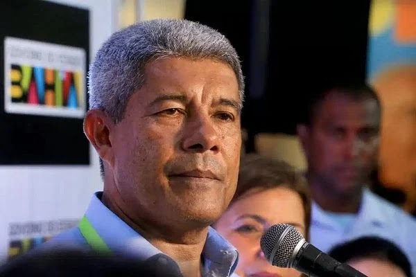 ALAGOINHAS: JERÔNIMO FAZ ENTREGAS, AUTORIZA CONSTRUÇÃO DO HOSPITAL REGIONAL E PARTICIPA DA FEIRA SAÚDE MAIS PERTO NESTA QUINTA (22)