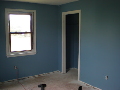 Gray Paint Colors  Bedrooms on Paint Color  Benjamin Moore Gray Cloud  I Love It  It S Very Neutral