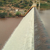 Barragem que abastece os municípios de Brumado e Malhada de Pedras transborda neste domingo (25)