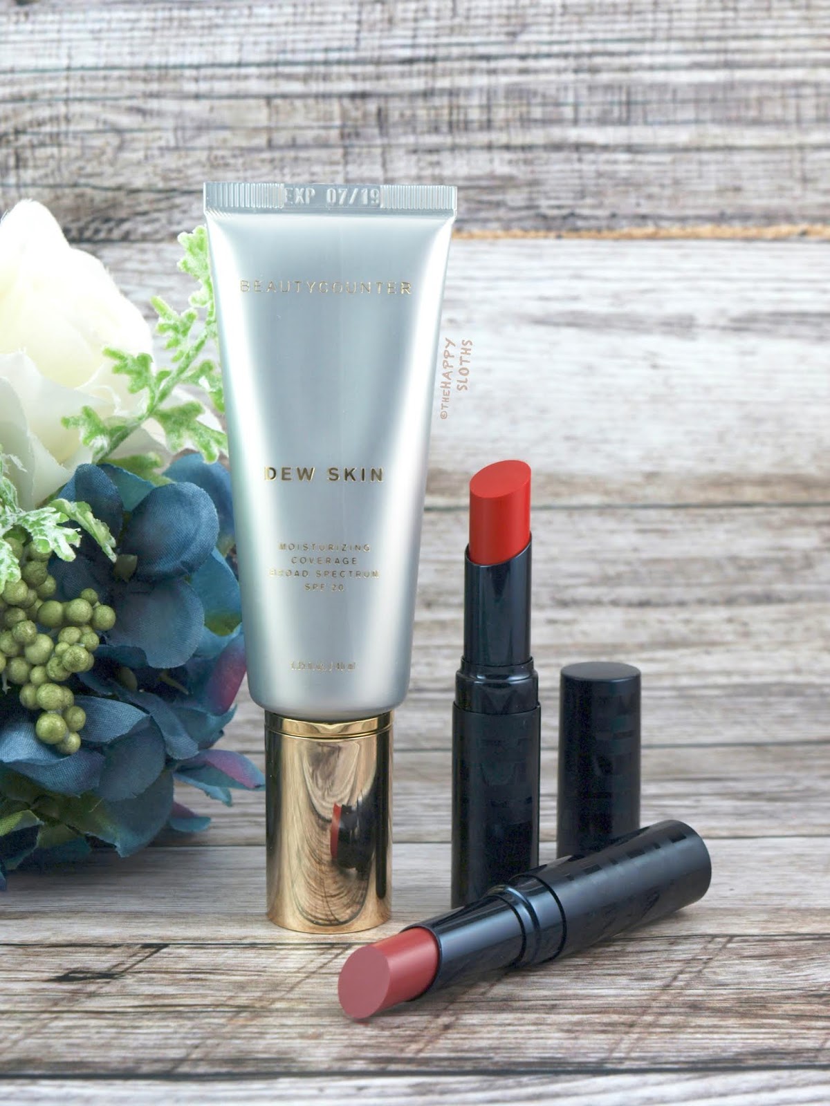Beautycounter | Dew Skin Moisturizing Coverage SPF 20 & Color Intense Lipstick: Review and Swatches