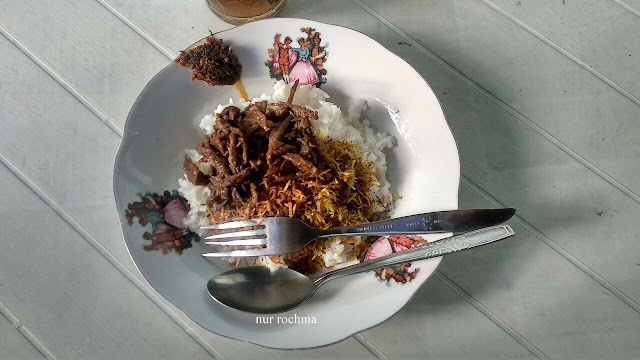 nasi krawu makanan khas daerah gresik