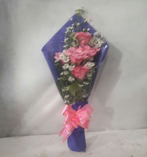 Toko Bunga Wisuda di Jakarta menjual buket bunga wisuda,  Buket Bunga Valentine,  Harga Bunga Wisuda Termurah,  Harga Buket Bunga,  Bunga Valentine,  Buket Bunga Mawar,  Bunga Untuk Ibu