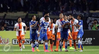 Persib vs Pusamania Borneo FC 2-1