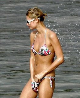 Paris Hilton Grab Photos