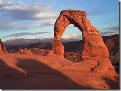 800px-Delicate_arch_sunset