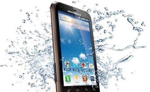 phone mobile Resistant water هواتف مقاومة الماء الطرق التي يجب القيام بها إذا سقط هاتفك المحمول في الماء.