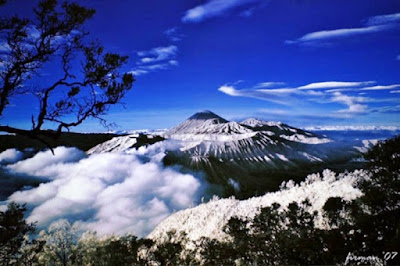 Gambar Pemandangan Alam Indonesia Gunug Jaya Wijaya Papua-Gunung Tertinggi di Indonesia