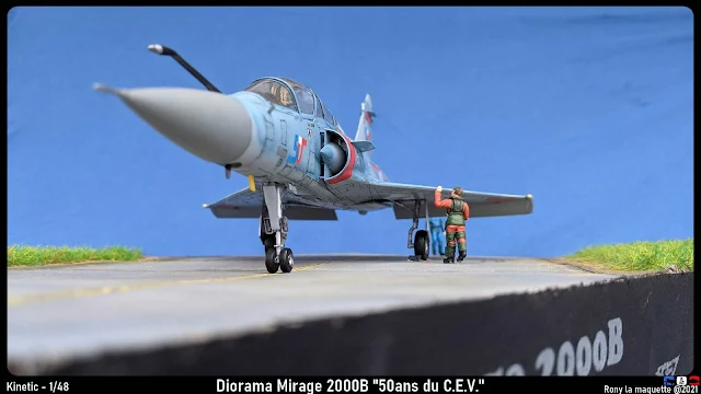 Diorama Kinetic Mirage 2000B "50ans du C.EV" au 1/48.