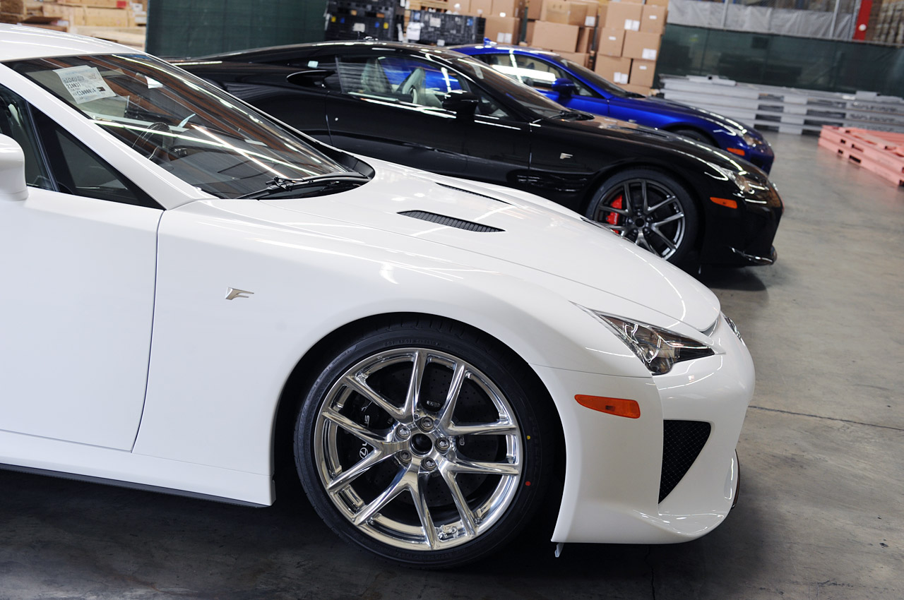 LEXUS LFA READY TO RACE