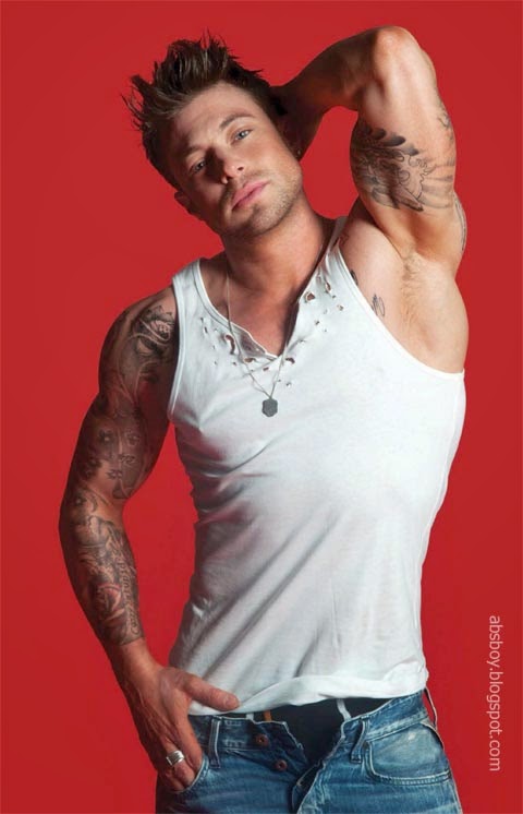 Duncan James shirtless photo in gay magazine
