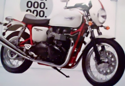 Gambar Motor Klasik Triumph Thruxton SE2010