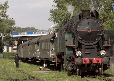 Chabówka, skansen w Chabówce, Kasina Wielka, Śnieżnica, kolejka linowa na Śnieżnicę, parowóz, przejazd koleją retro