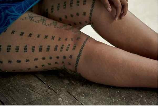 Traditional Samoan Tattoos Shows by Female Marks of Polynesia in Los Angeles