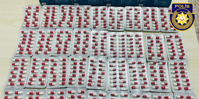 Police detains two people after 512 pills was found on them