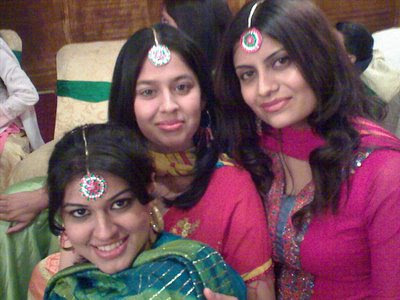 Pakistani Gilrs Smiling faces in Marriage