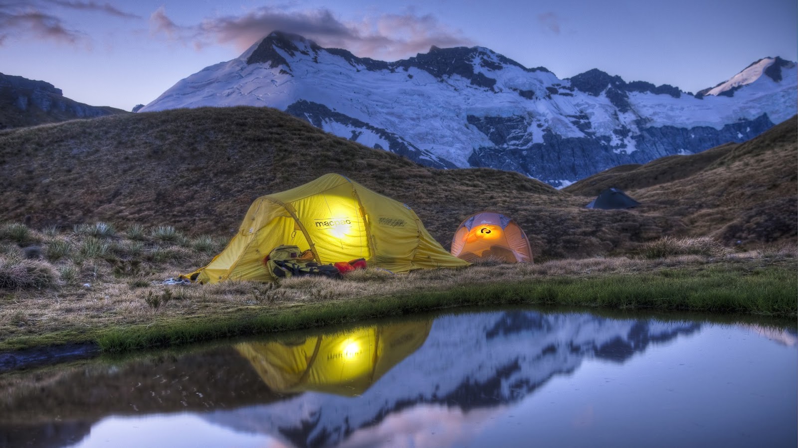 5 Reasons Why Camping  is Better than Staying in a Hotel 