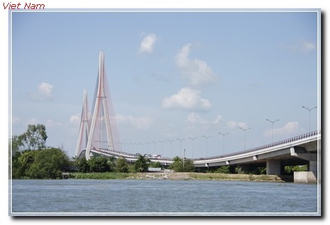 CauCanTho-nhu-con-rong-uon-khuc