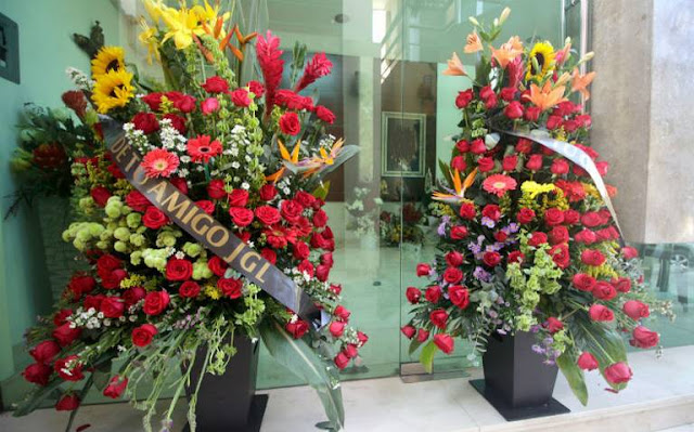 Fotografias: "El Chapo" envia Flores a su gente, amigos, compadres y gatilleros fallecidos, cuyos restos descansan en Jardines del Humaya