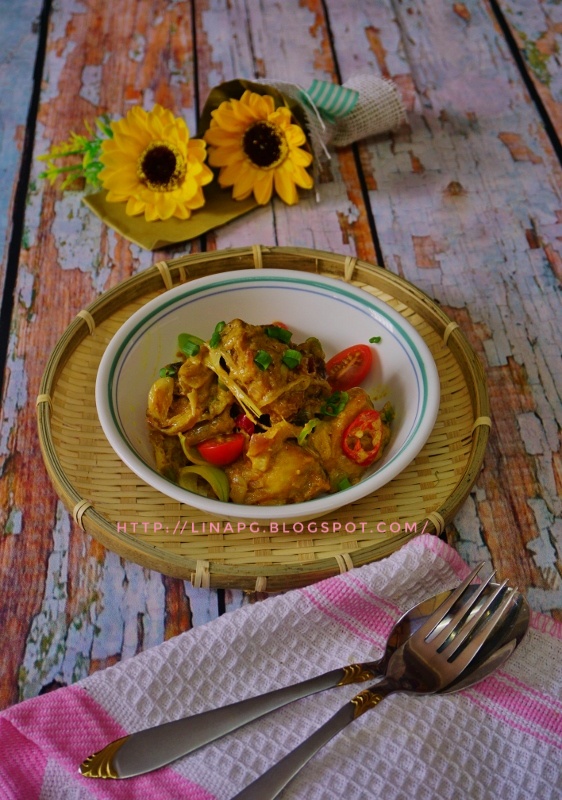 Ayam Goreng Kurma - TERATAK MUTIARA KASIH